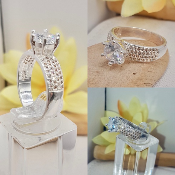 2ct Brilliant Cut Simulated Diamond Bling Ring - Picture 5 of 10